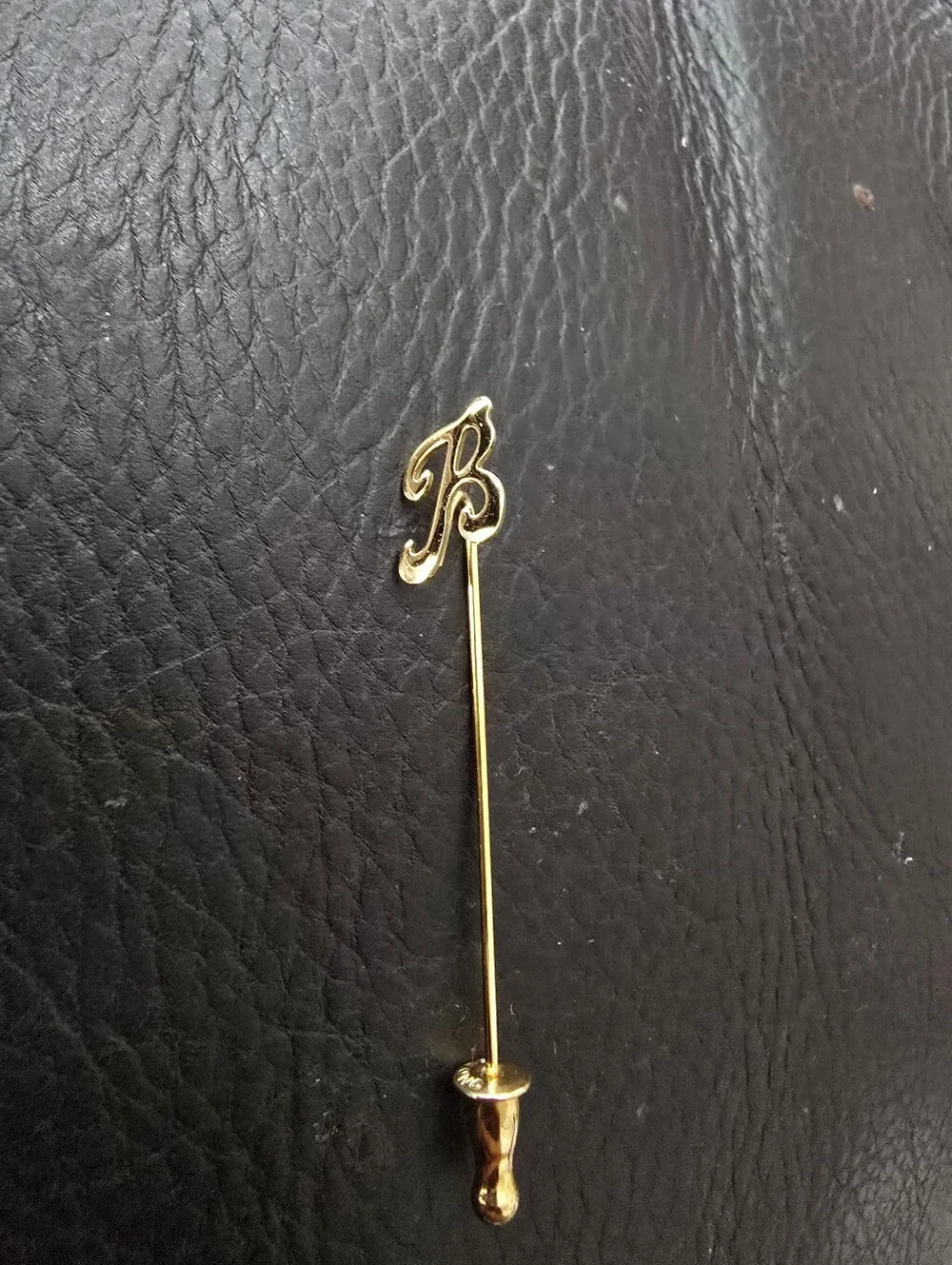 Vintage Monet Gold 'B' Stick Pin Brooch - Gold Tone